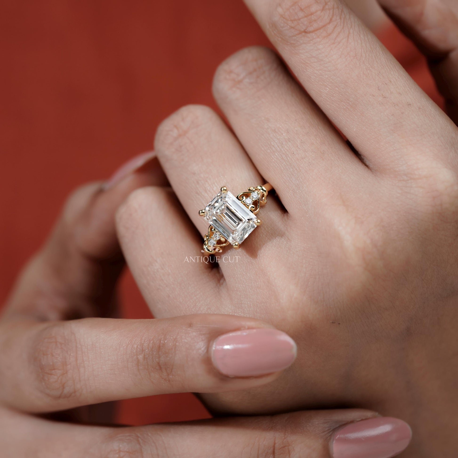 Vintage style emerald cut ring gold