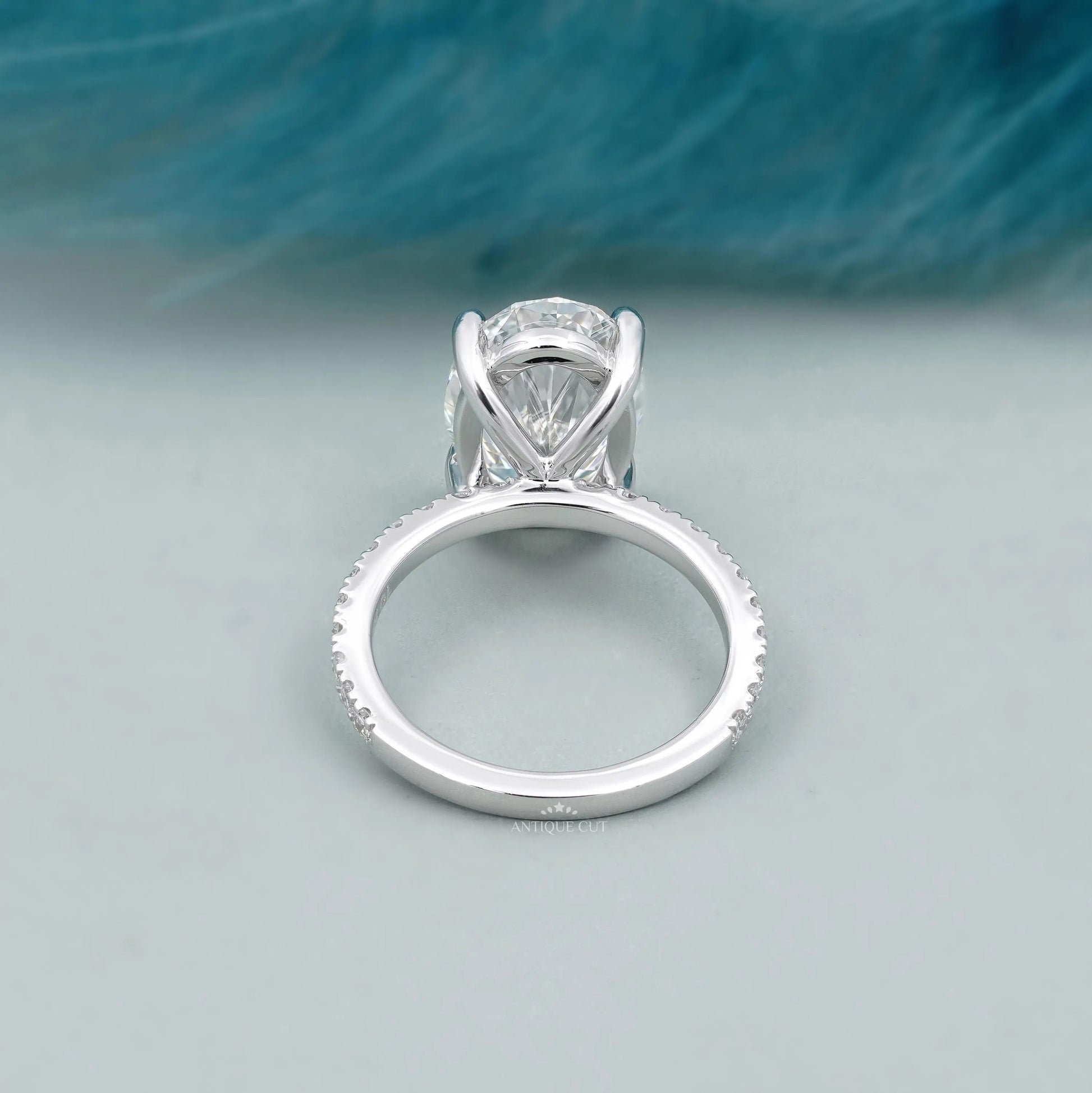 Elegant oval solitaire ring in white gold