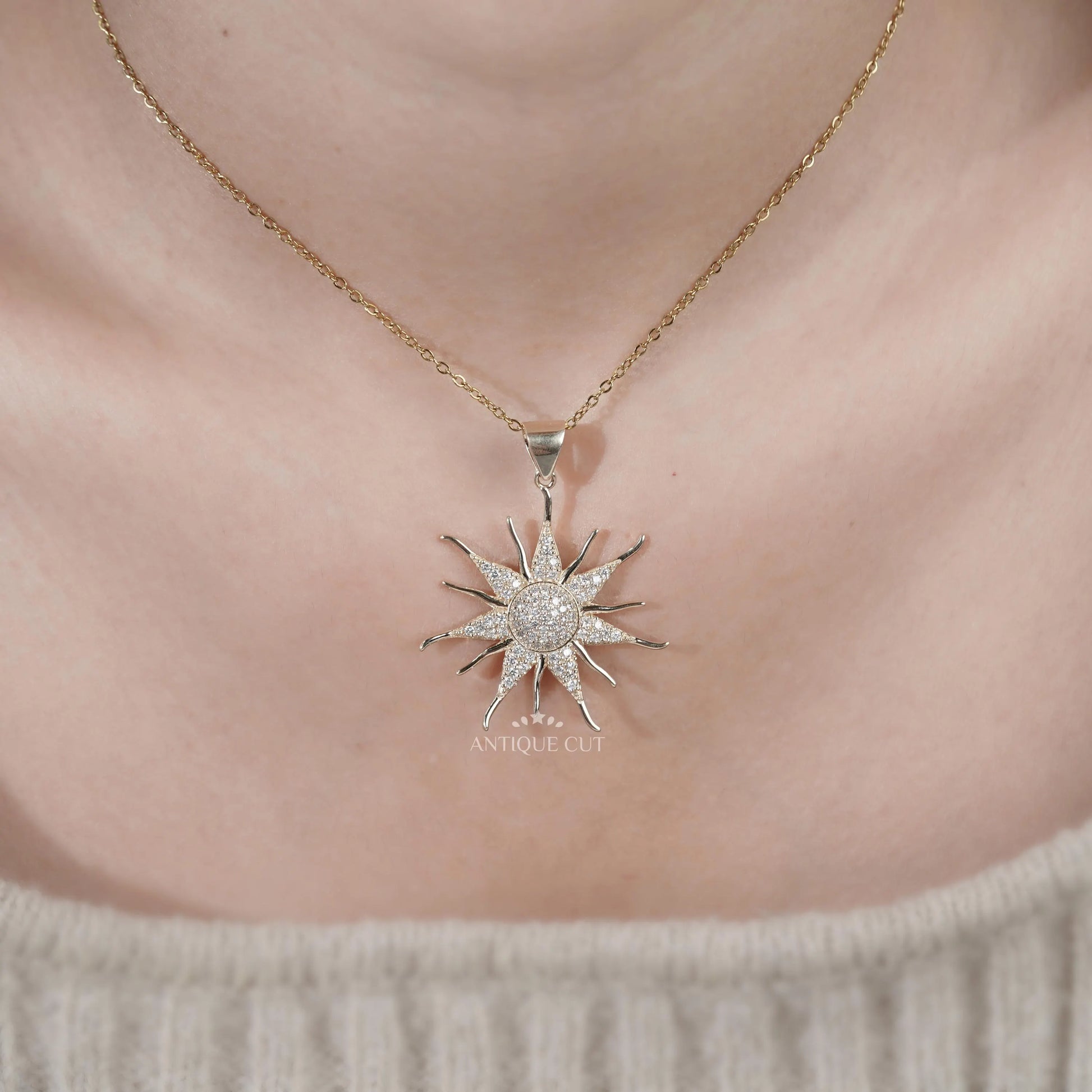 Luxury sunburst diamond pendant design