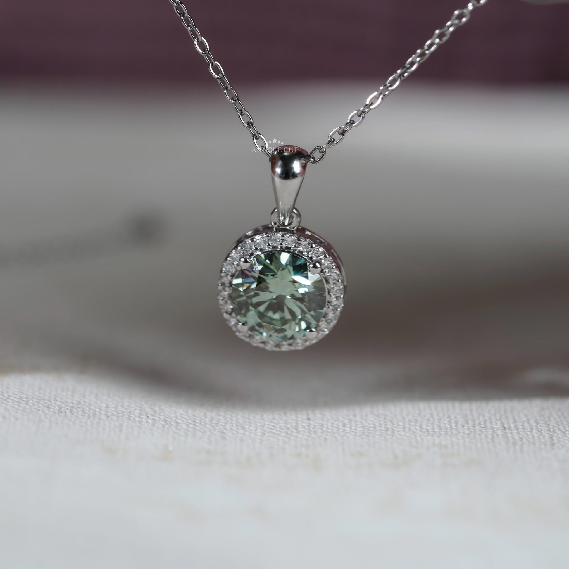 Fine jewelry green diamond halo necklace