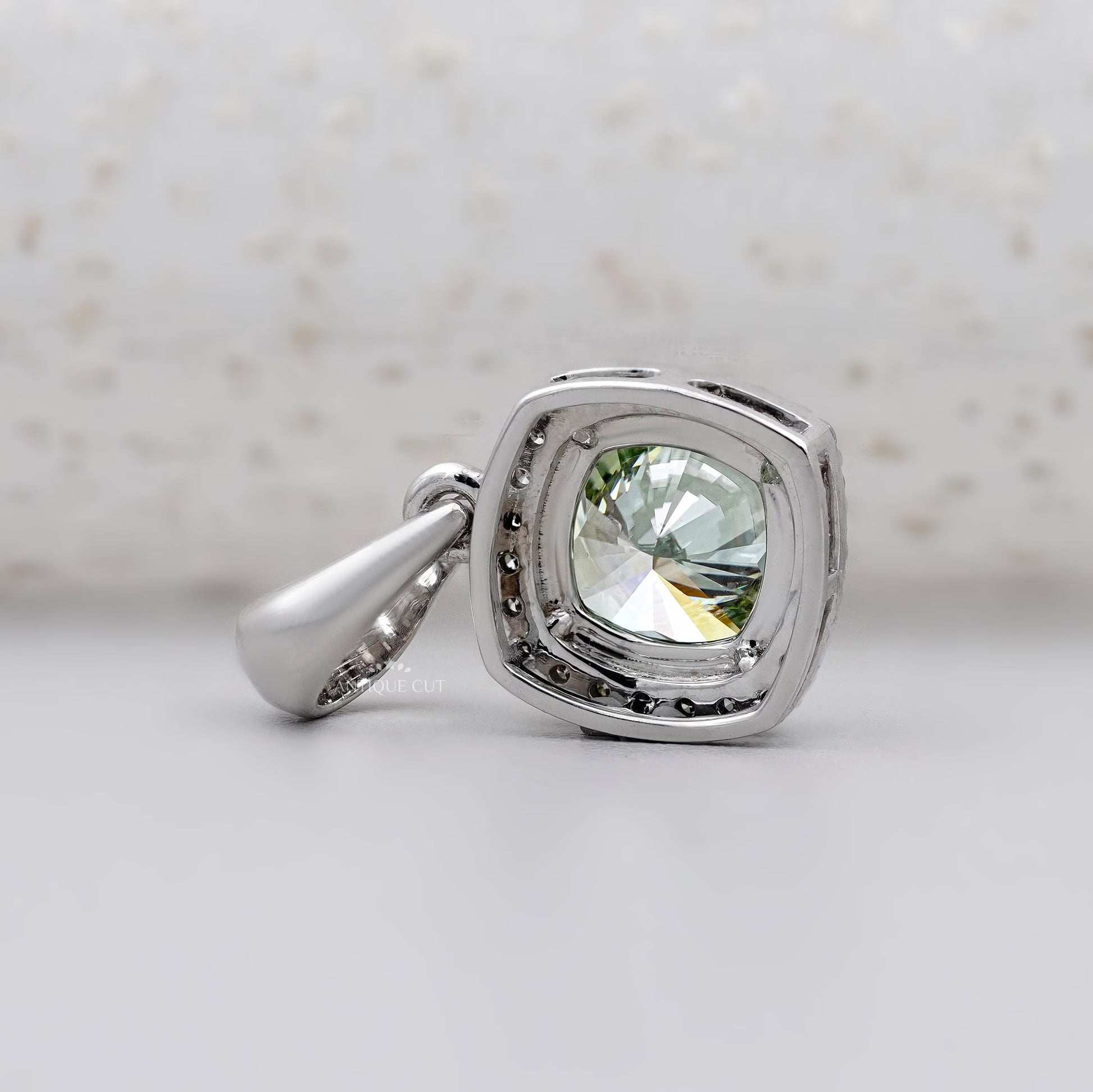 IGI certified green moissanite pendant