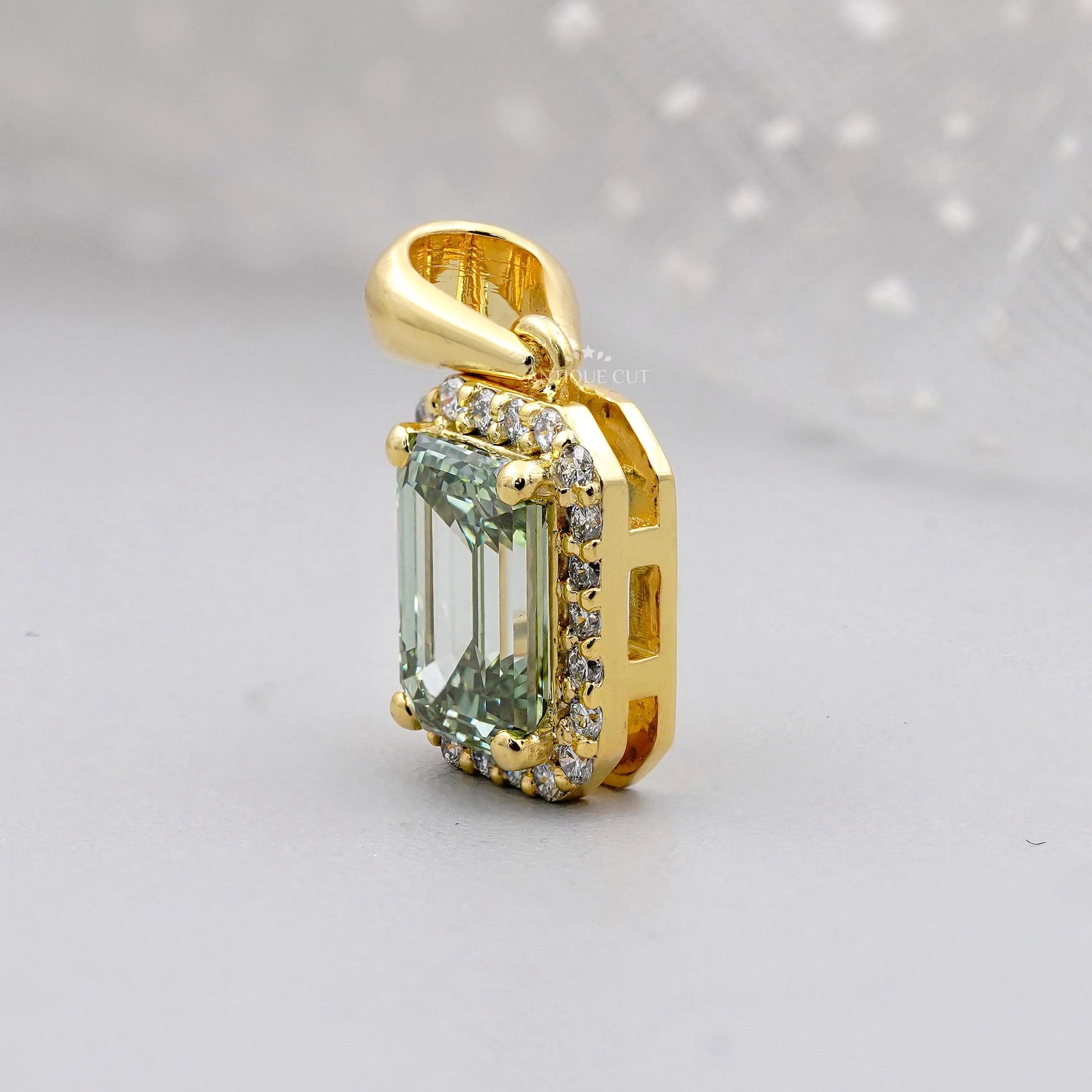 Royal Emerald Halo Pendant | IGI Certified