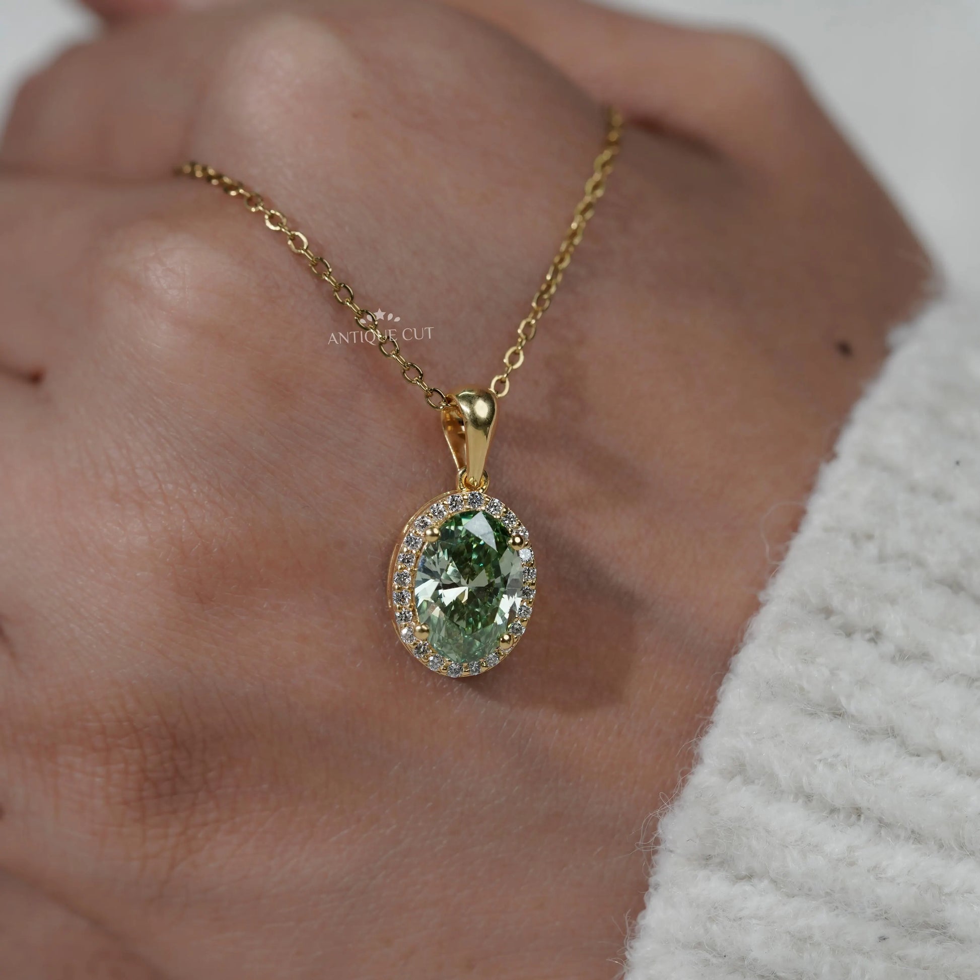Elegant Oval Green Diamond Pendant | IGI Certified