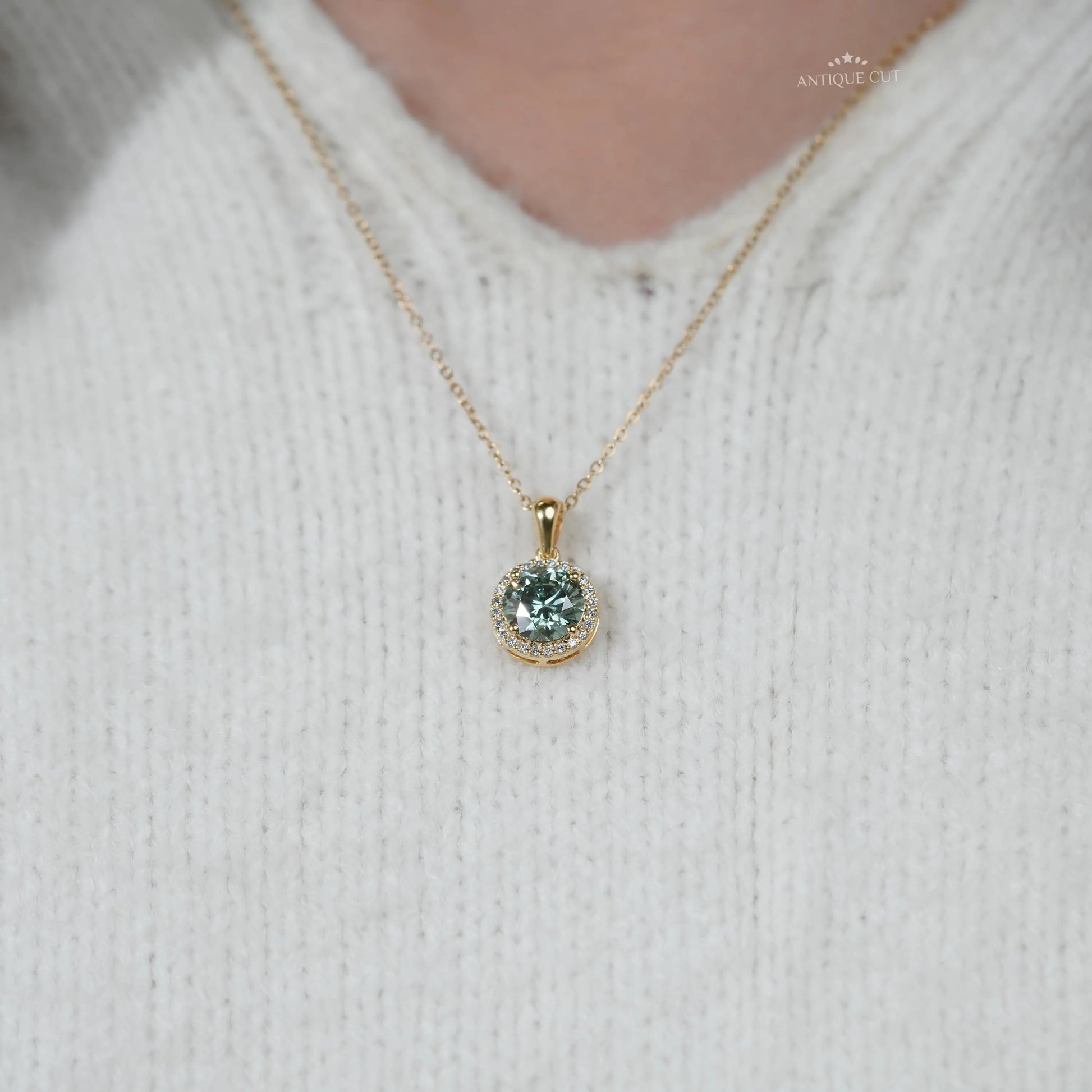 Lab grown green diamond halo pendant design