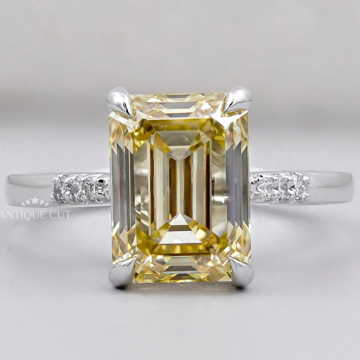 Diamond engagement ring