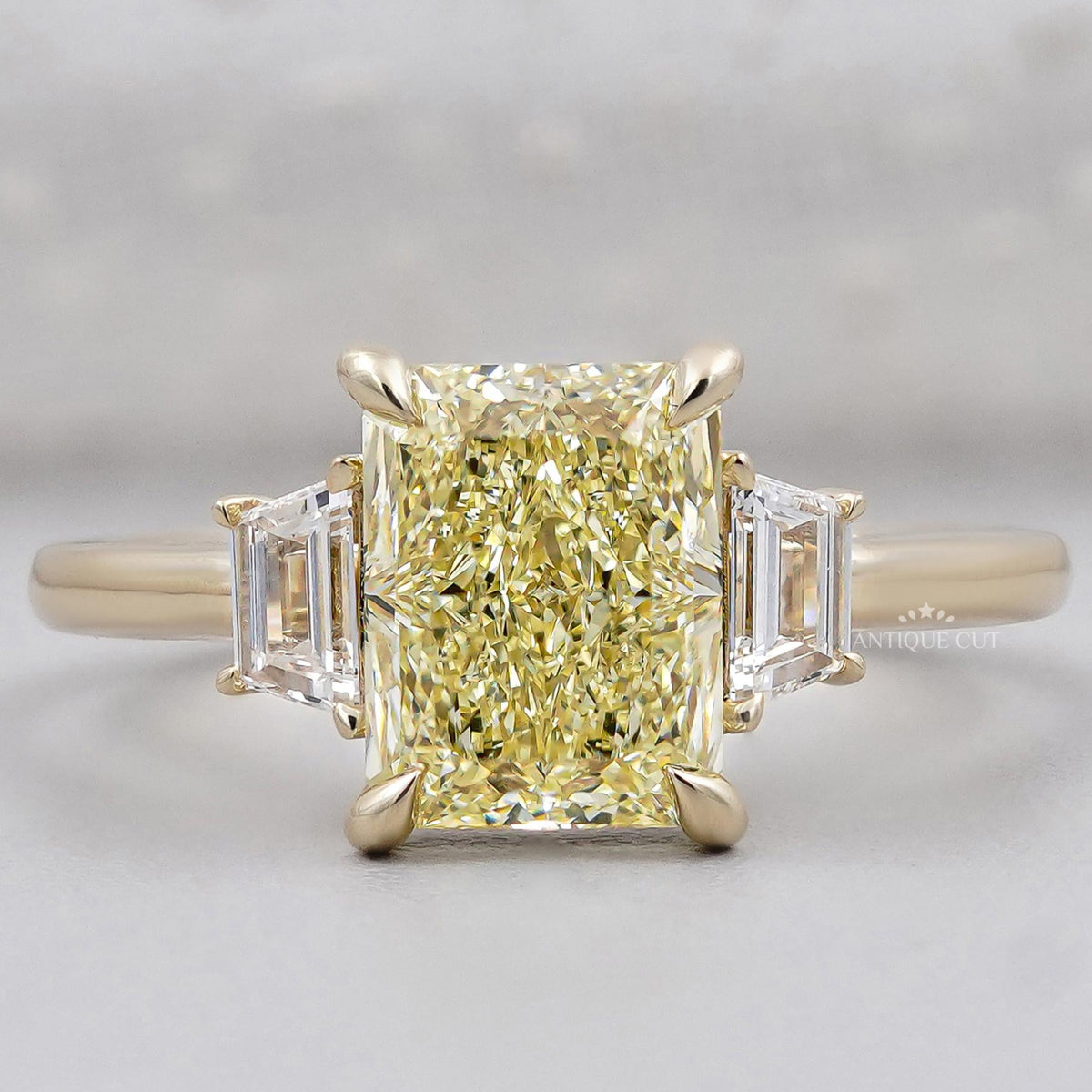 Custom lab grown diamond ring
