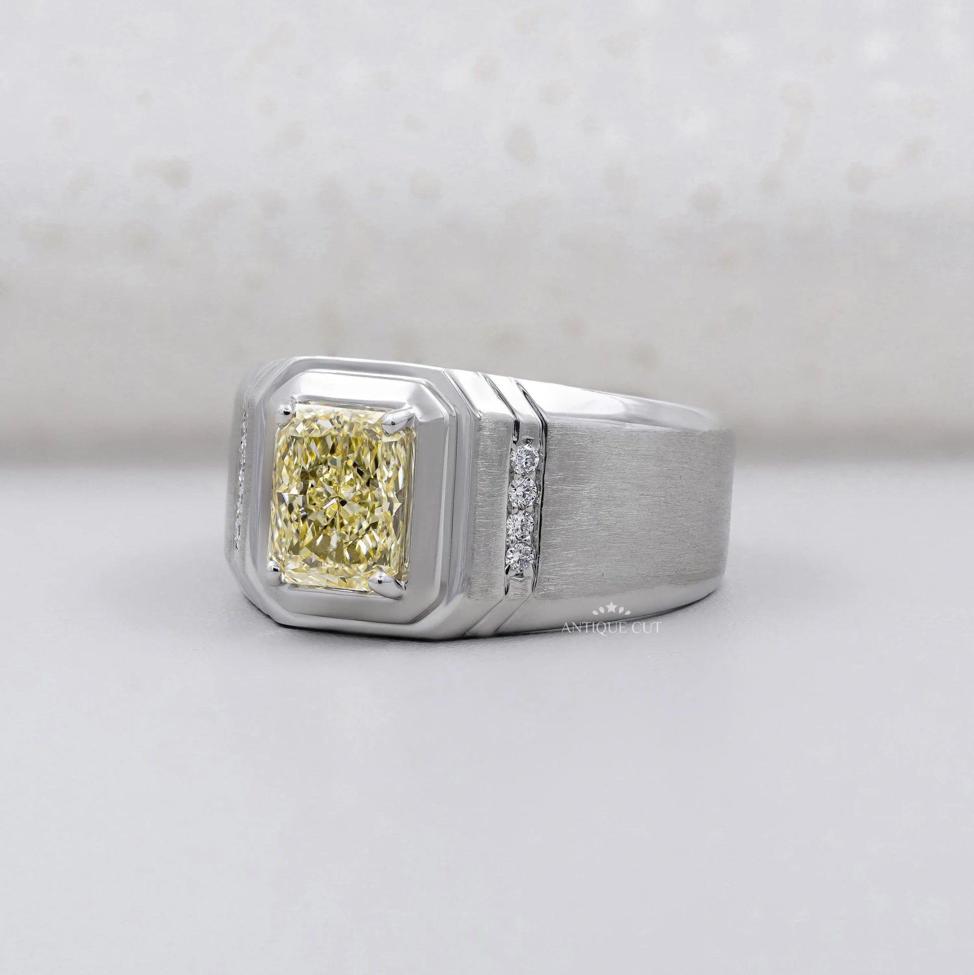 IGI Certified fancy yellow lab grown diamond men's ring