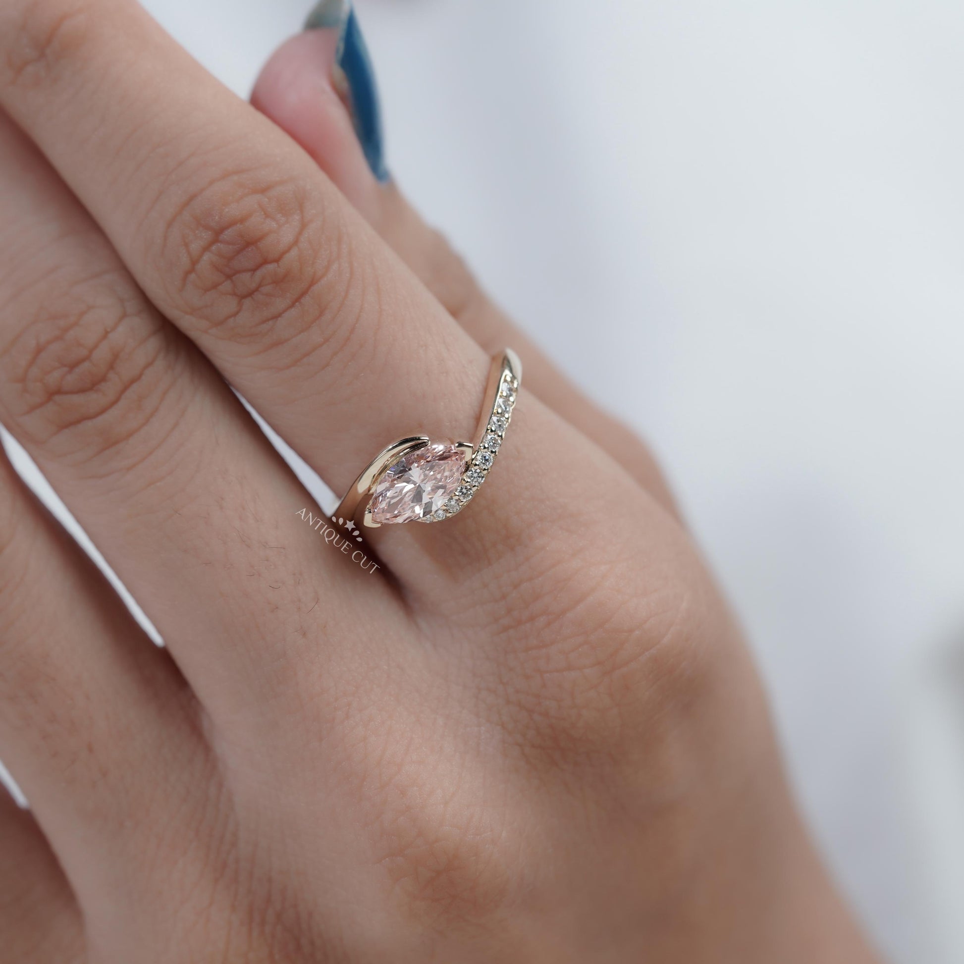 IGI Certified lab grown fancy pink diamond ring