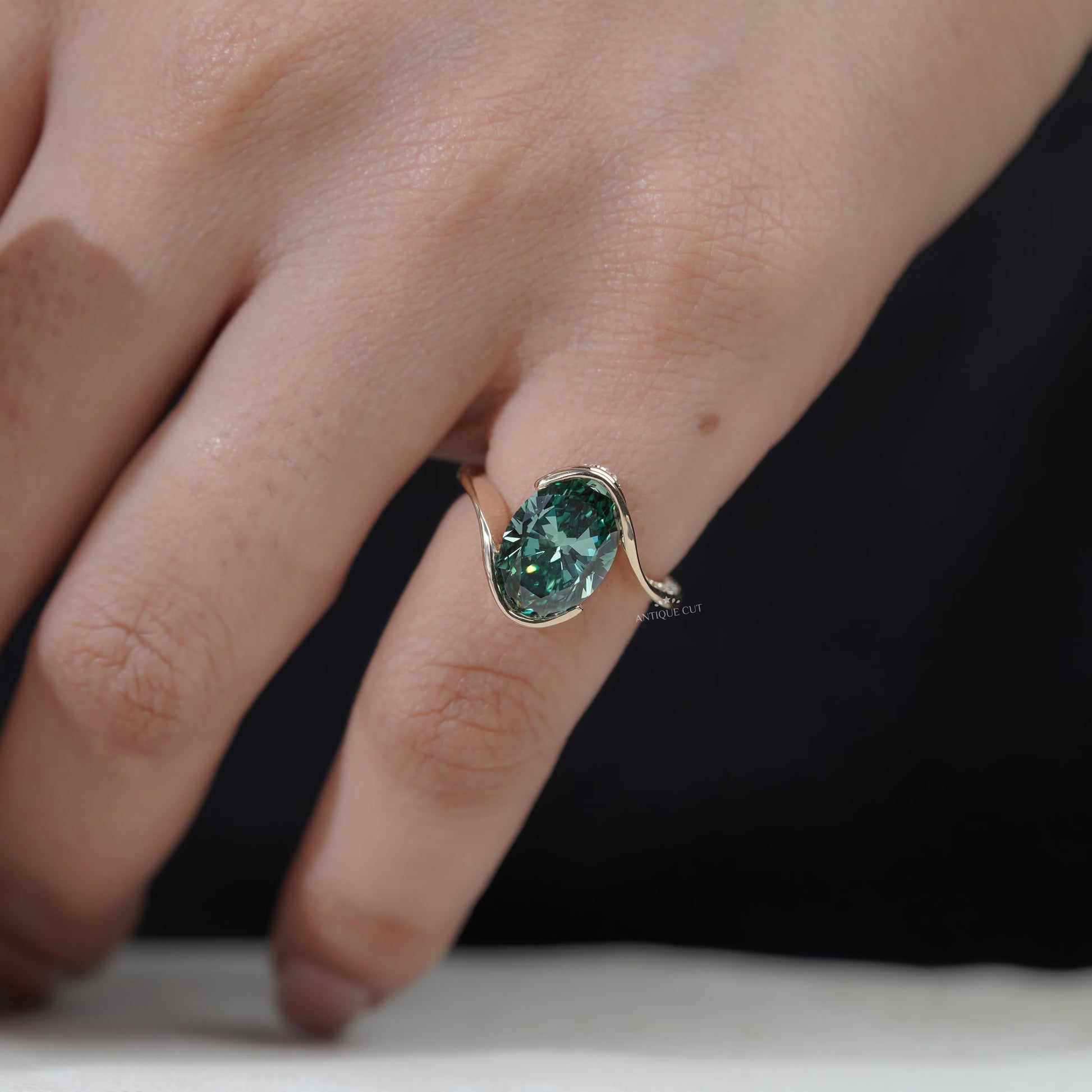 Bridal ring fancy green oval diamond