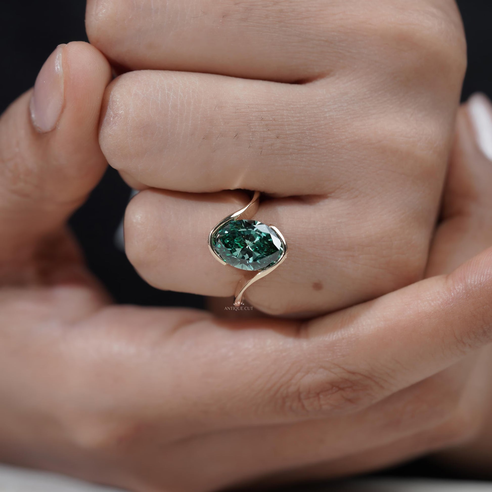 IGI Certified lab grown green oval diamond ring