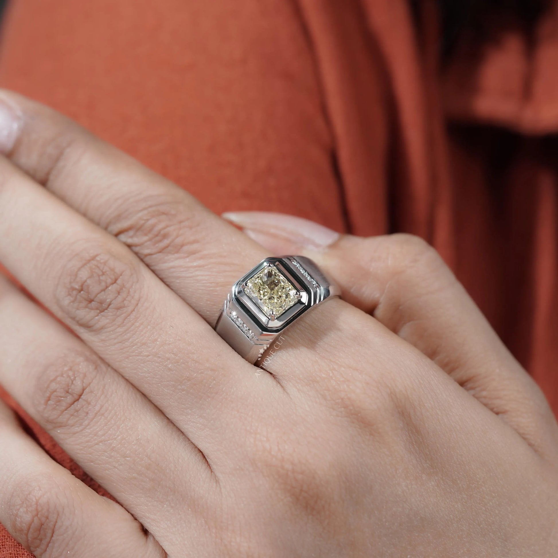 Fine jewelry yellow diamond men's engagement ring
