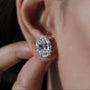 Oval stud earrings in white gold with lab-grown diamond