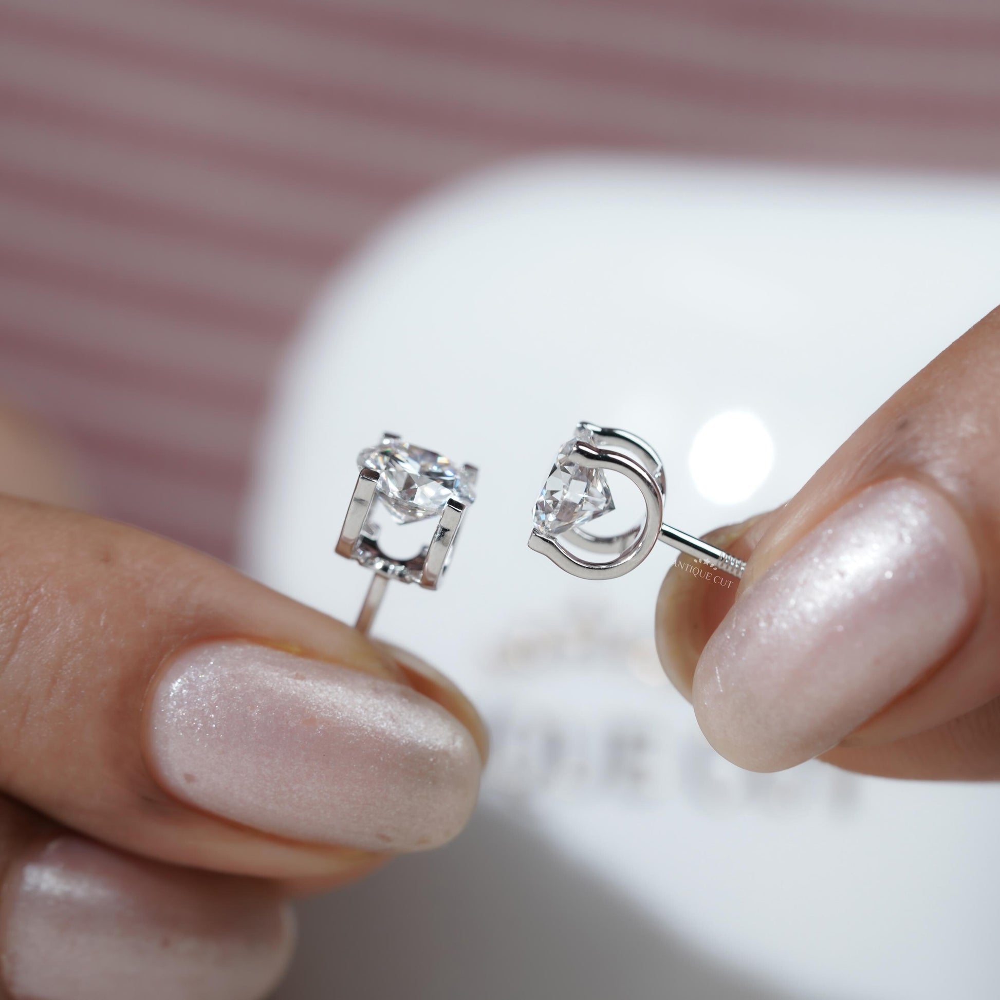 Round Diamond Stud Earring With 4 Prong Setting | white Gold | IGI Certified
