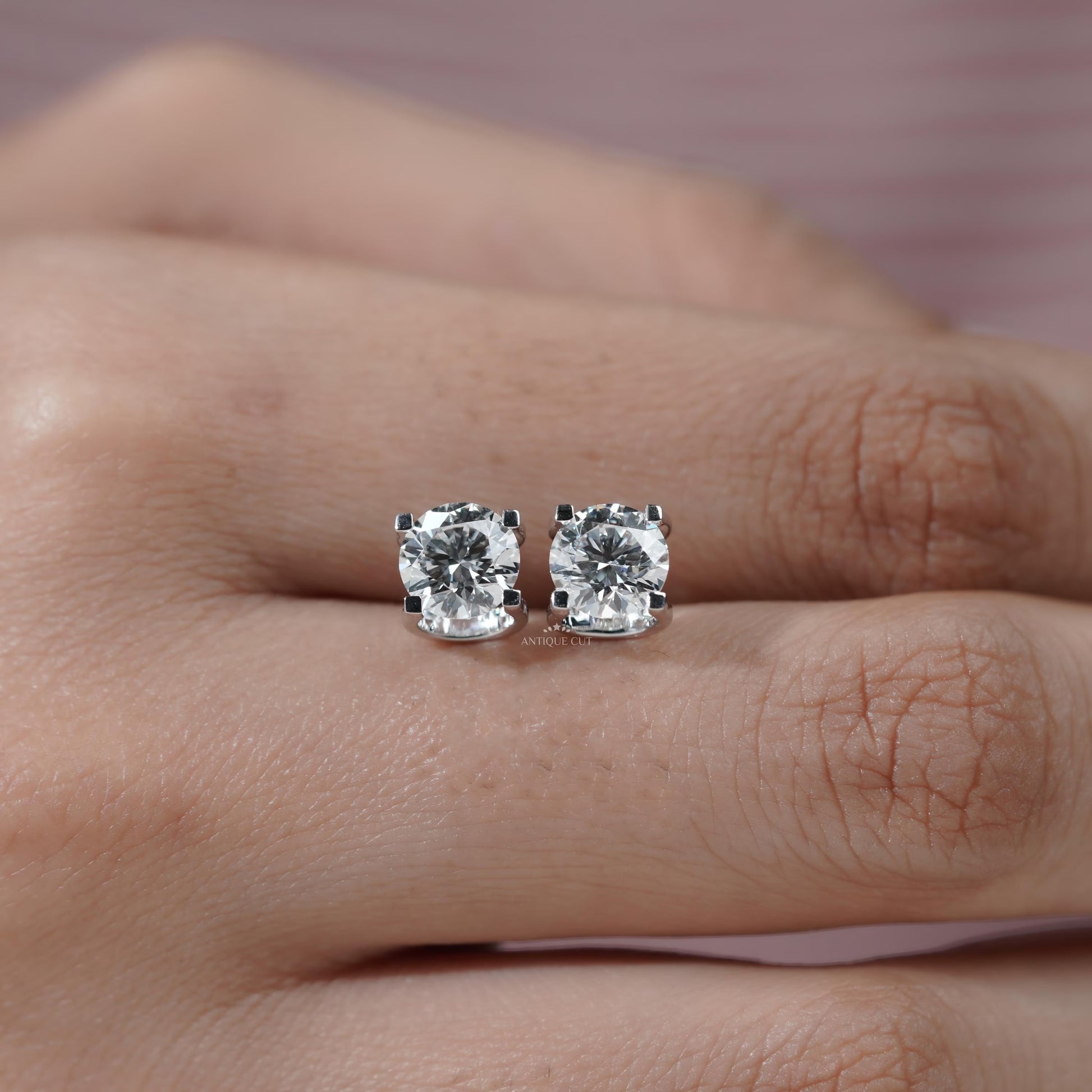 Round Diamond Stud Earring With 4 Prong Setting | white Gold | IGI Certified