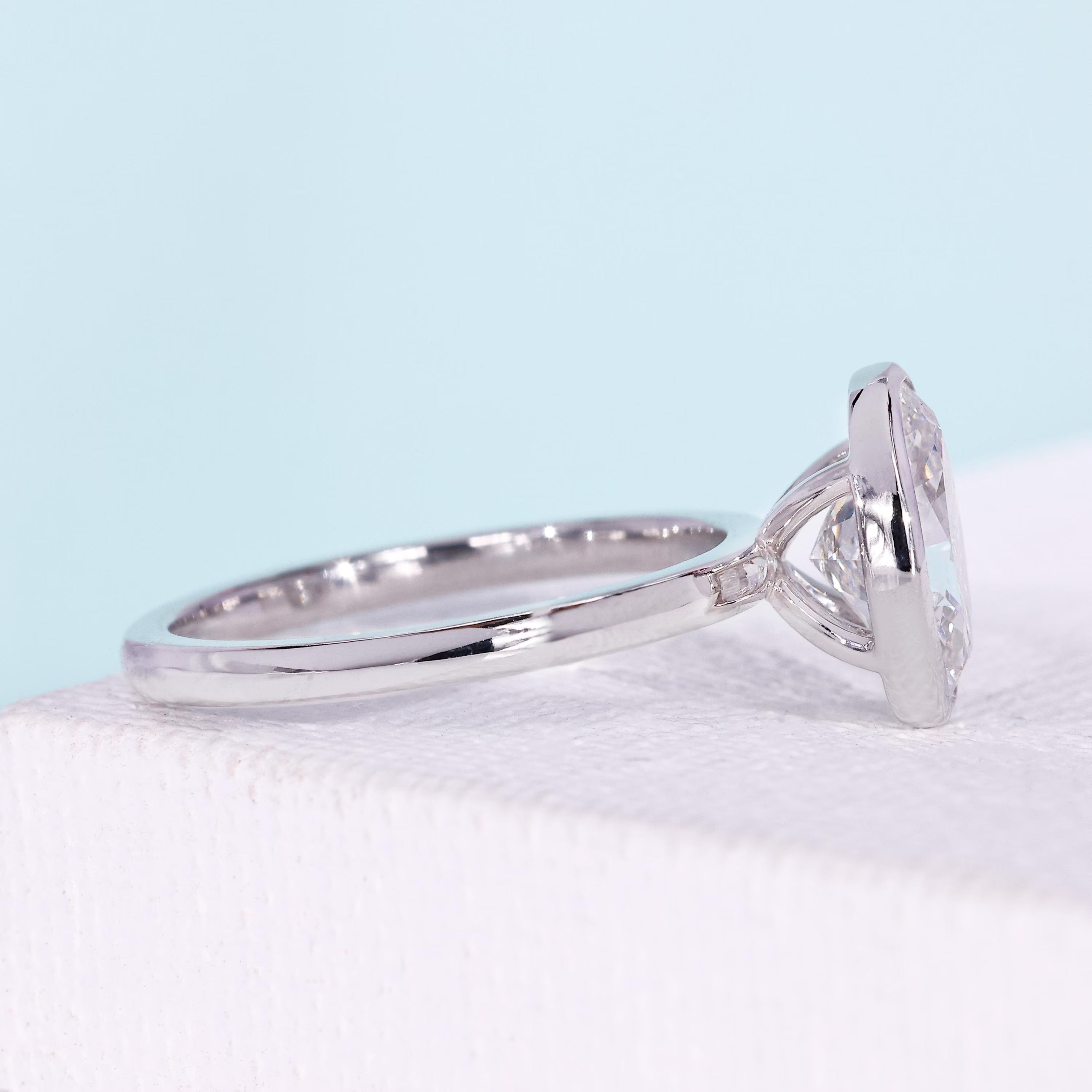 IGI certified oval cut lab grown diamond ring