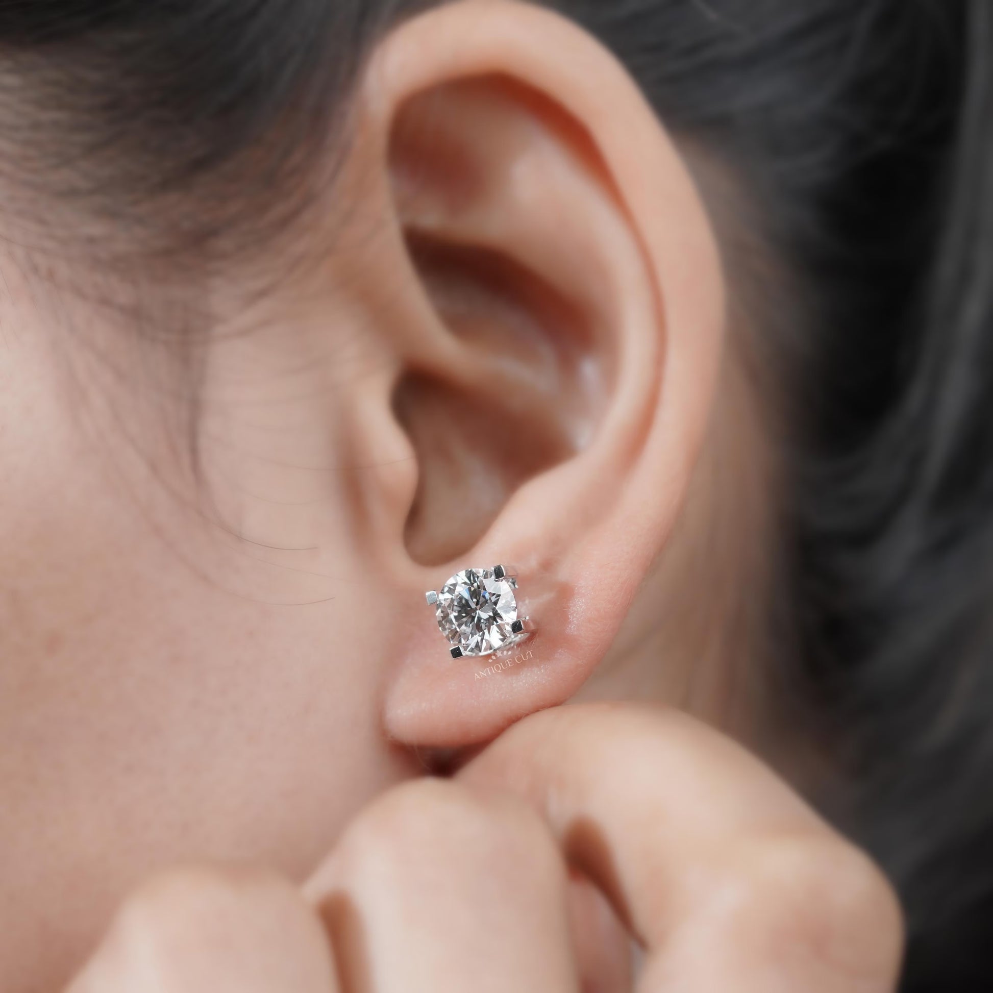 Round Diamond Stud Earring With 4 Prong Setting | white Gold | IGI Certified