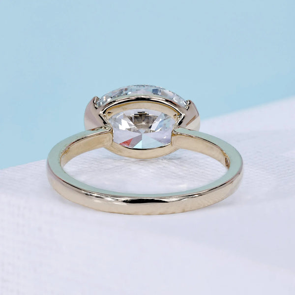 Side view of Antiquecut diamond ring