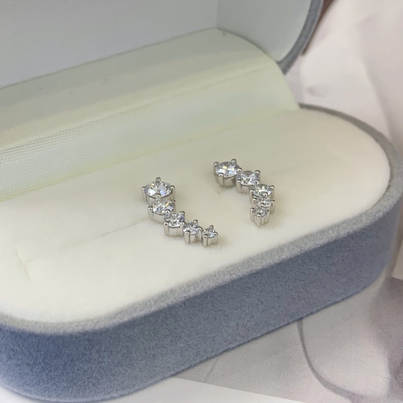 1.20tcw Round Lab Grown Diamond Curve Earring, EF Color, VS Clarity - IGI Certified