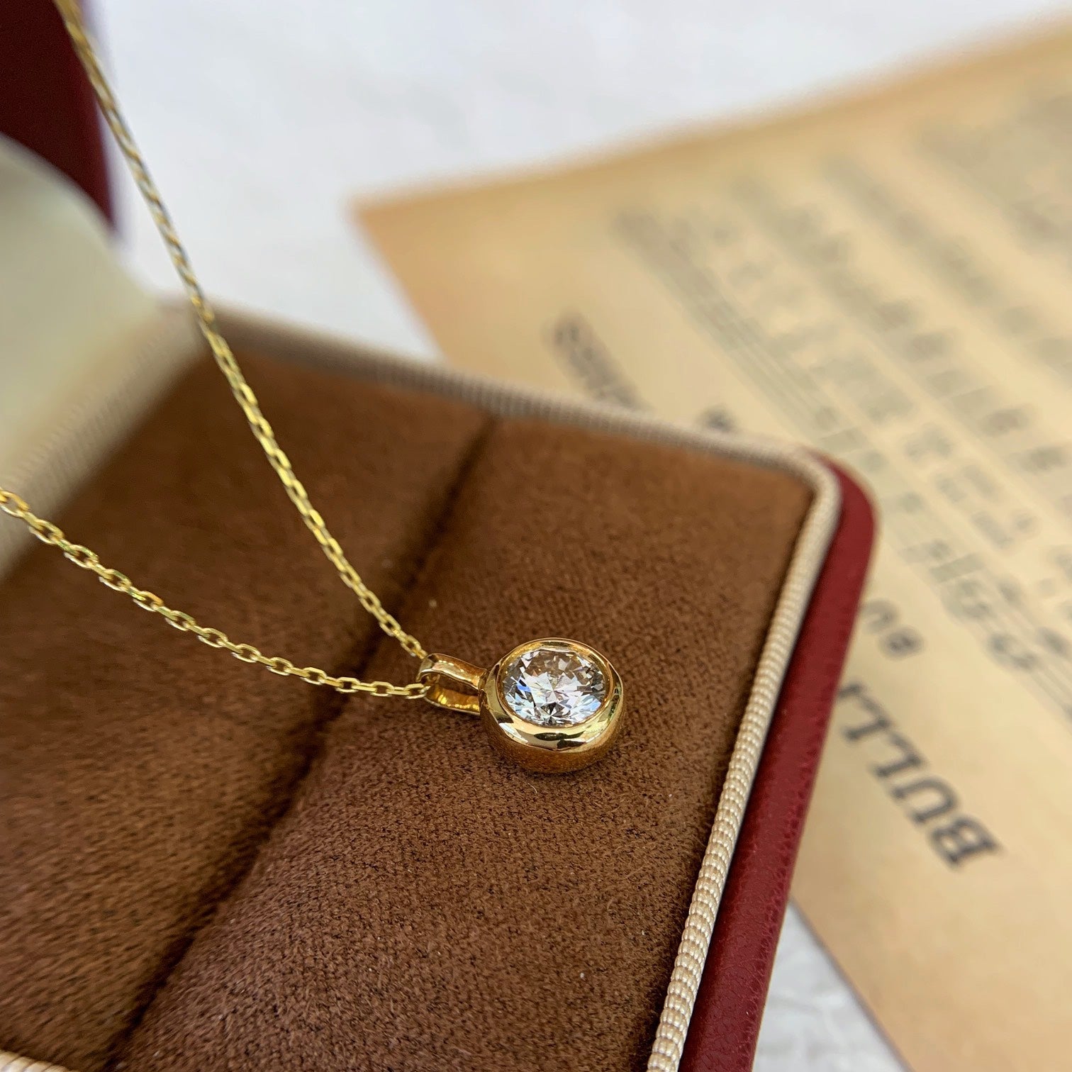 Round 0.80ct Lab Grown Diamond Yellow Gold Bezel Set Necklace, D-E-F Color, VVS-VS Clarity - IGI Certified Necklace