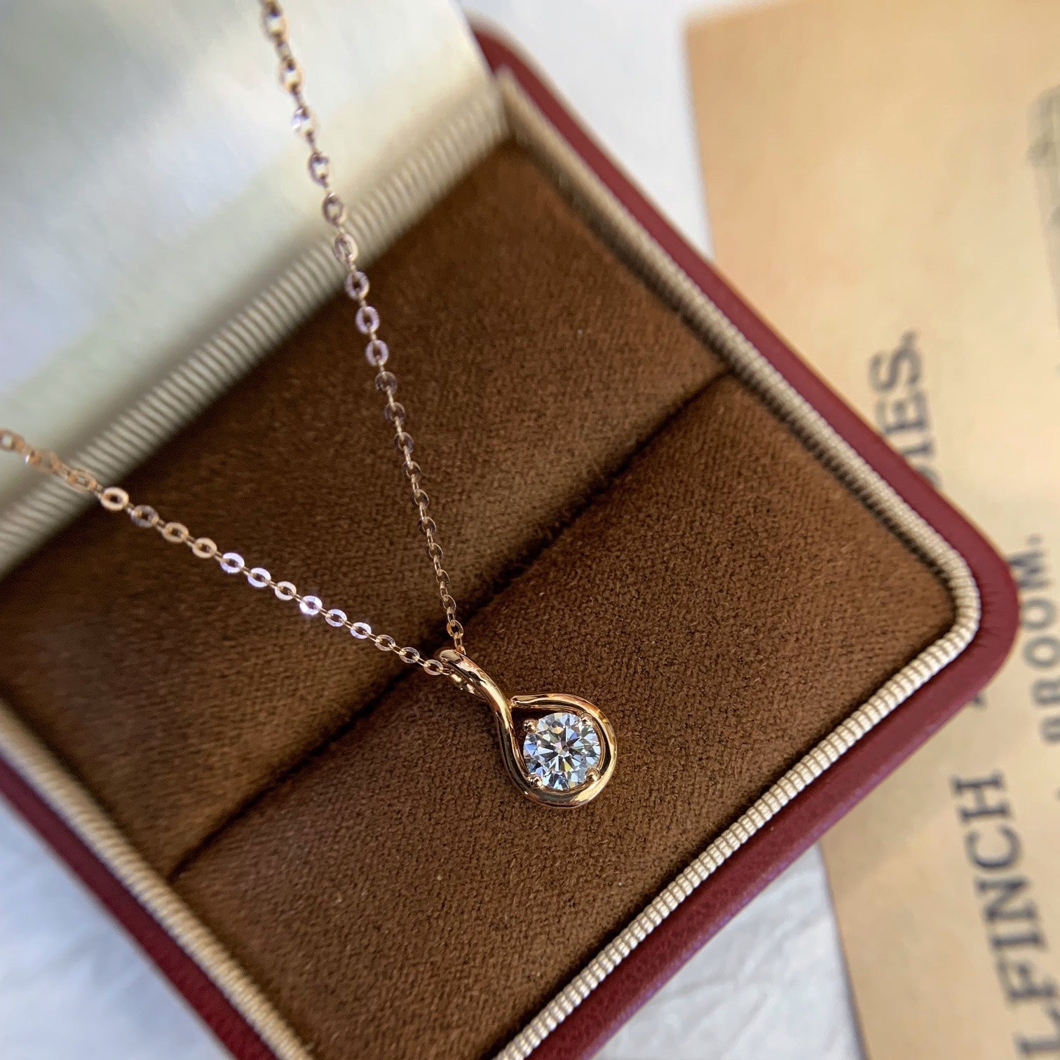 Round 0.50ct Lab Grown Diamond Twist Bale Pendant Necklace, D-E-F Color, VVS-VS Clarity - IGI Certified Necklace