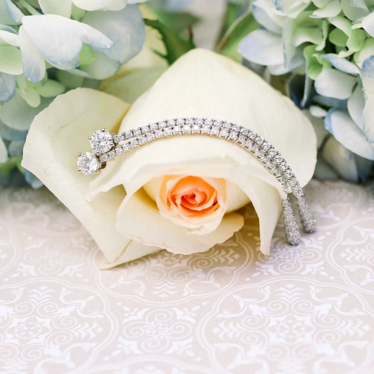 #Color_White Gold