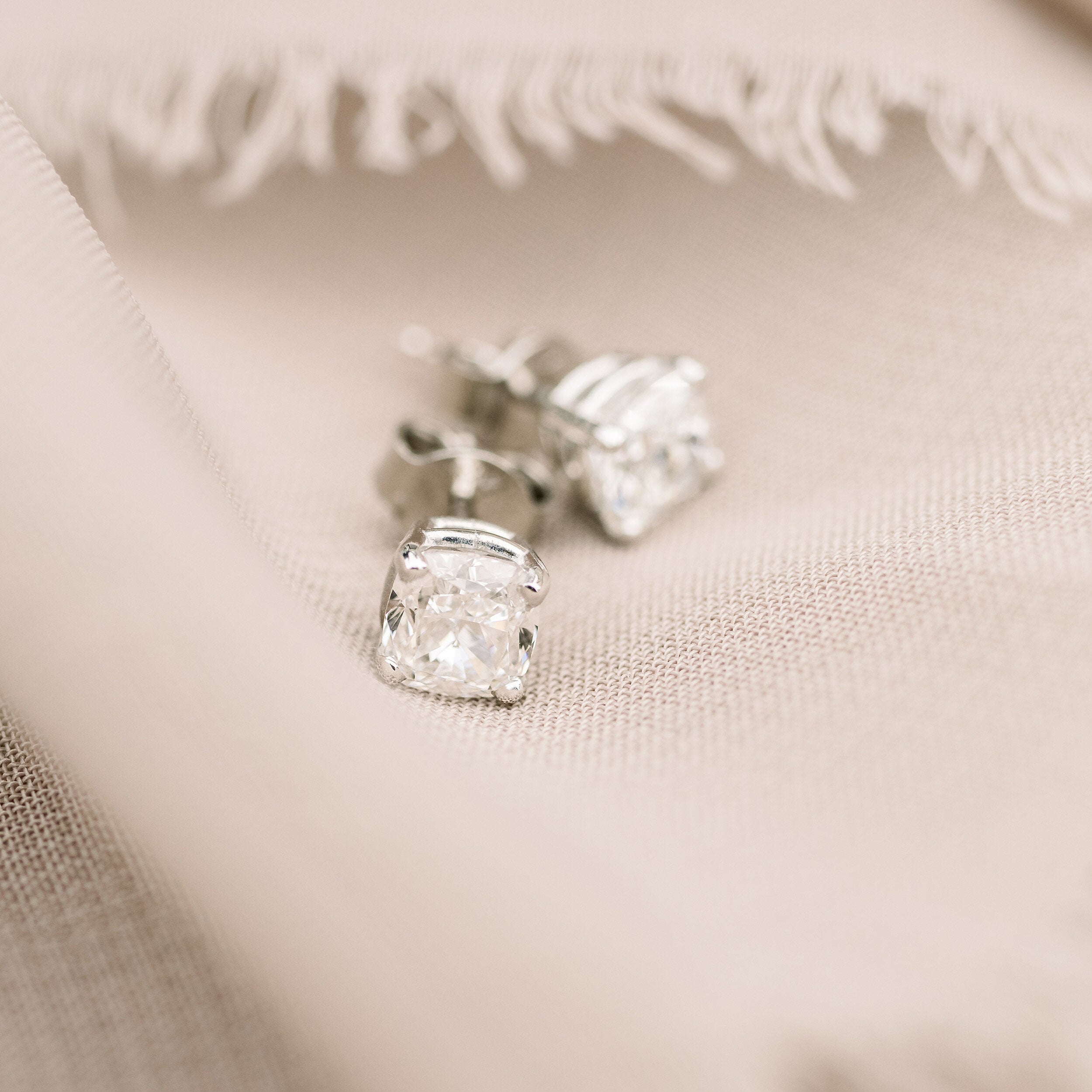 Boucles d’oreilles en diamant Diamond Stud cultivées en laboratoire DEF Color VS+ Clarity