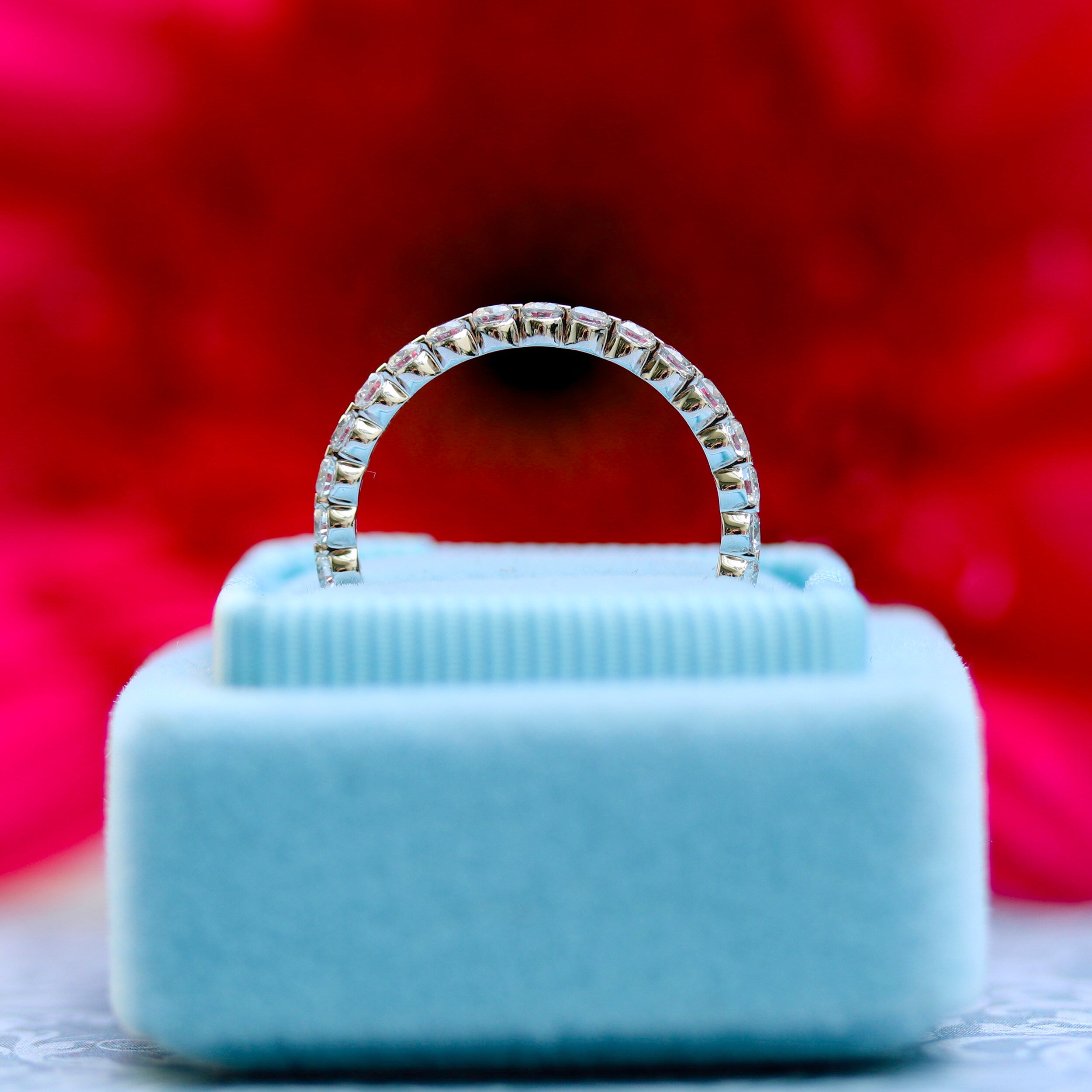 Brilliant EF Color, VS Clarity Shared Prong Lab Grown Diamond Band, IGI Certified