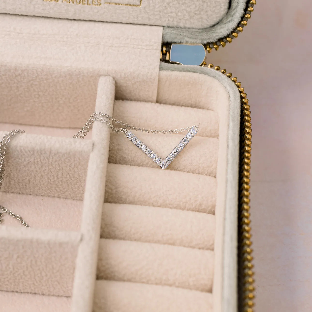 #Color_White Gold