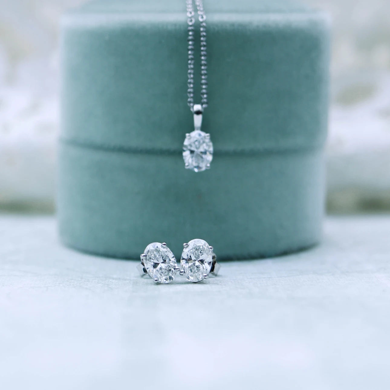 #Color_White Gold