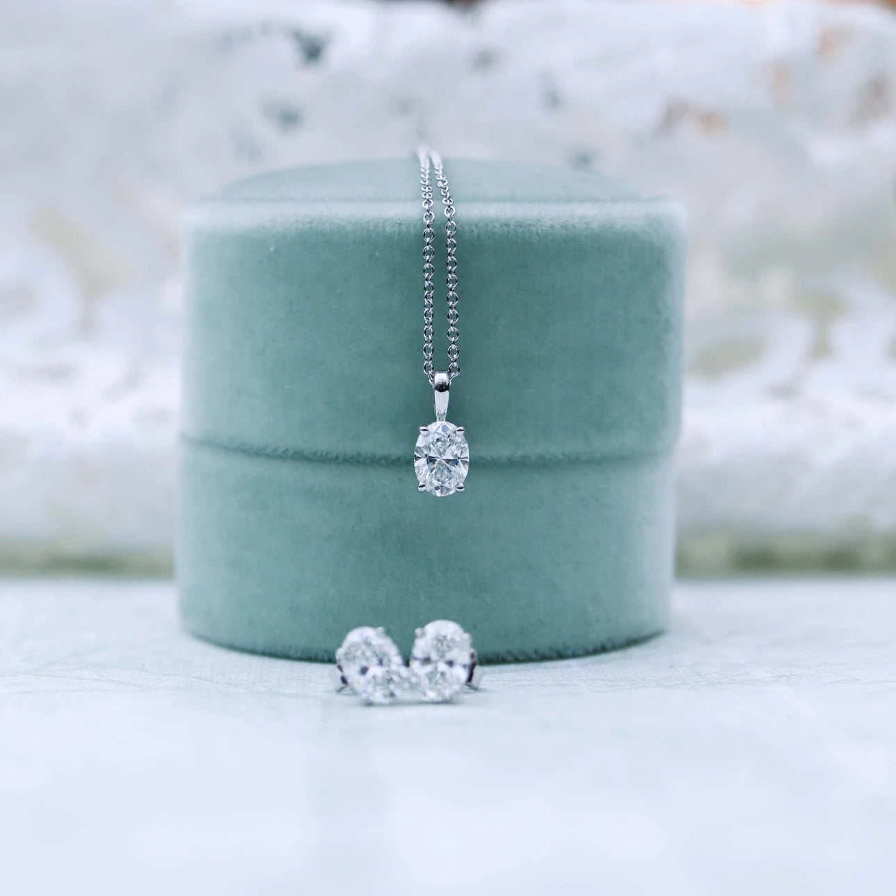 #Color_White Gold