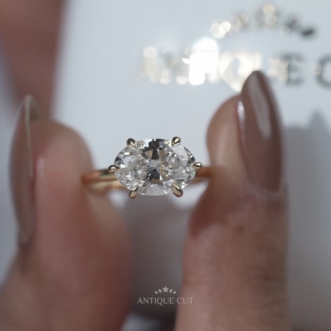 oval cut enagagement ring