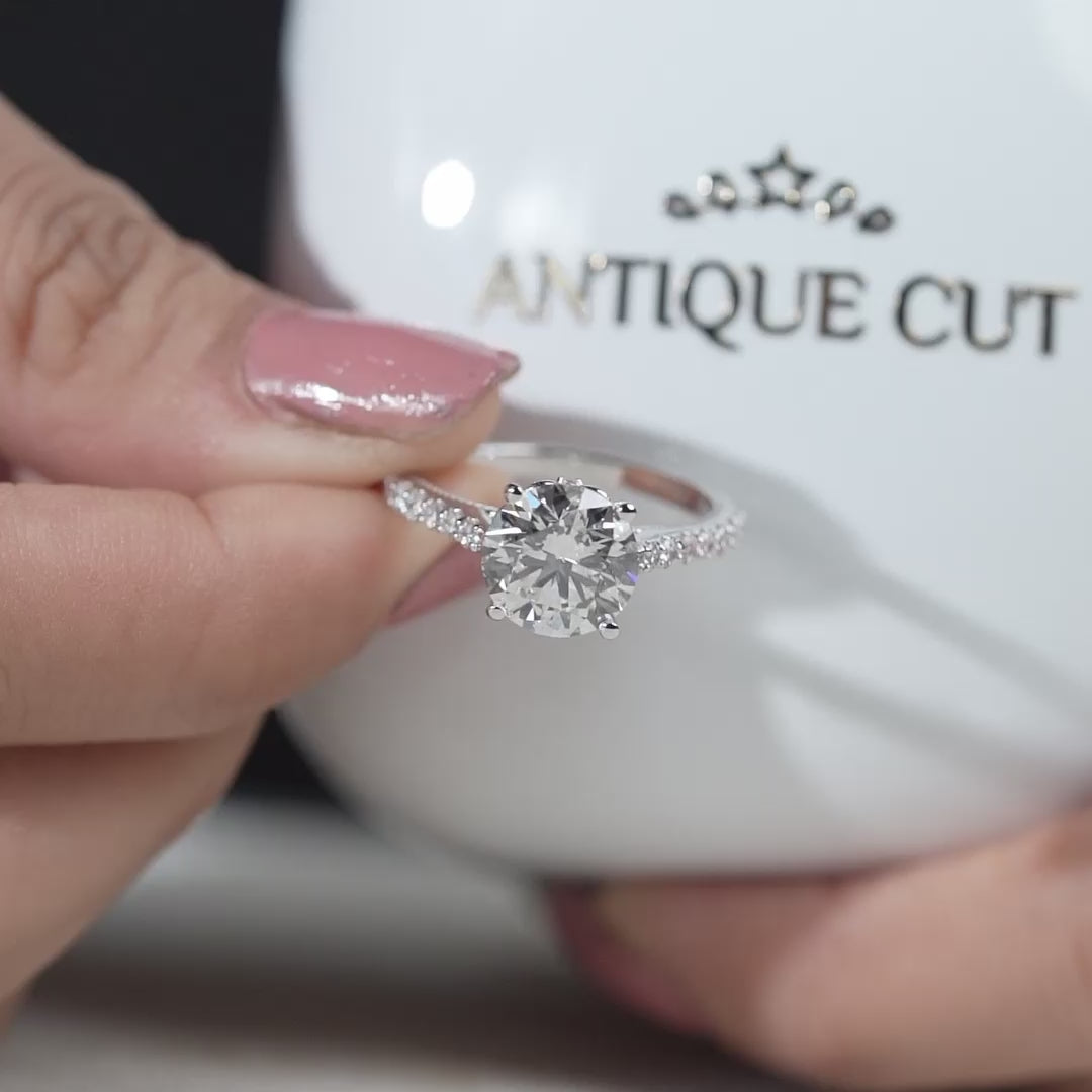 Lab grown round cut diamond engagement ring
