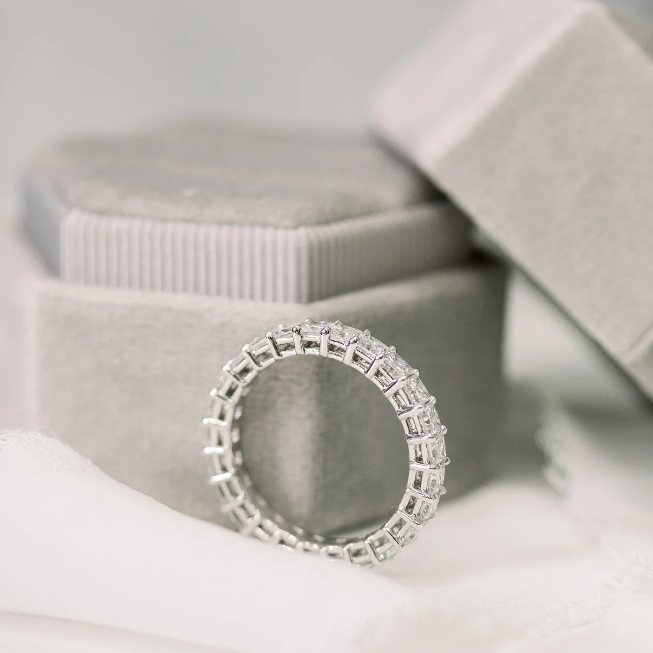#Color_White Gold