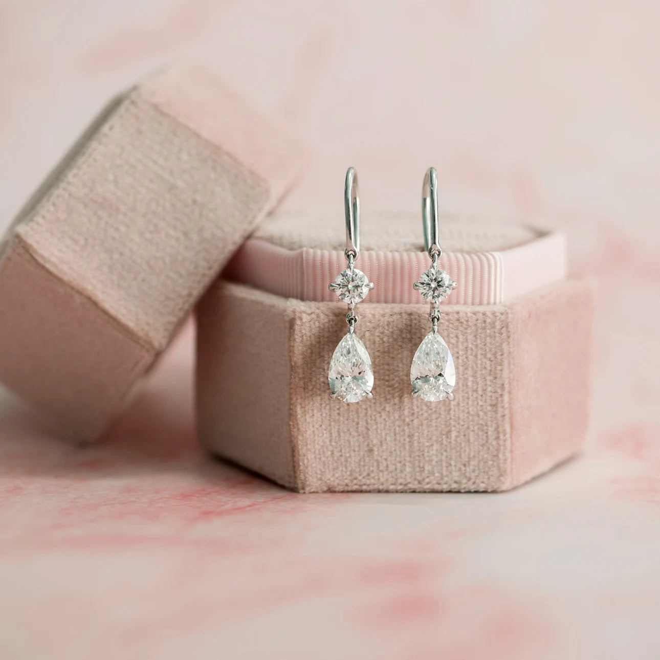 #Color_White Gold