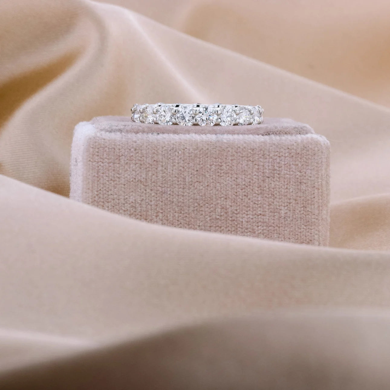 #Color_White Gold