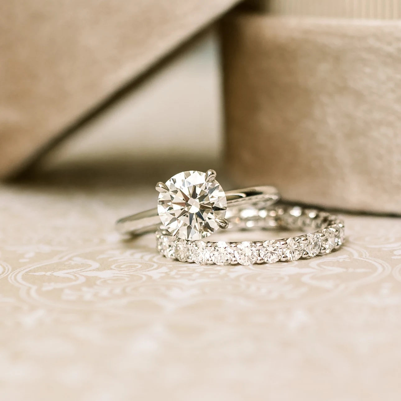 #Color_White Gold
