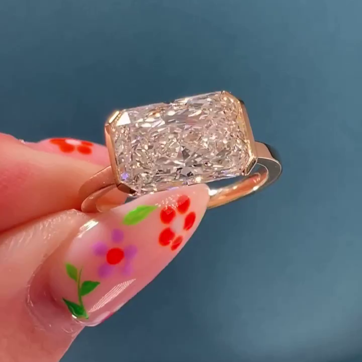 Bezel setting radiant cut diamond wedding ring