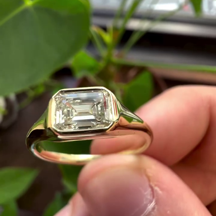 Emerald 1.00ct Lab Grown Diamond Bezel Ring, D-E-F Color, VVS-VS Clarity - IGI Certificate