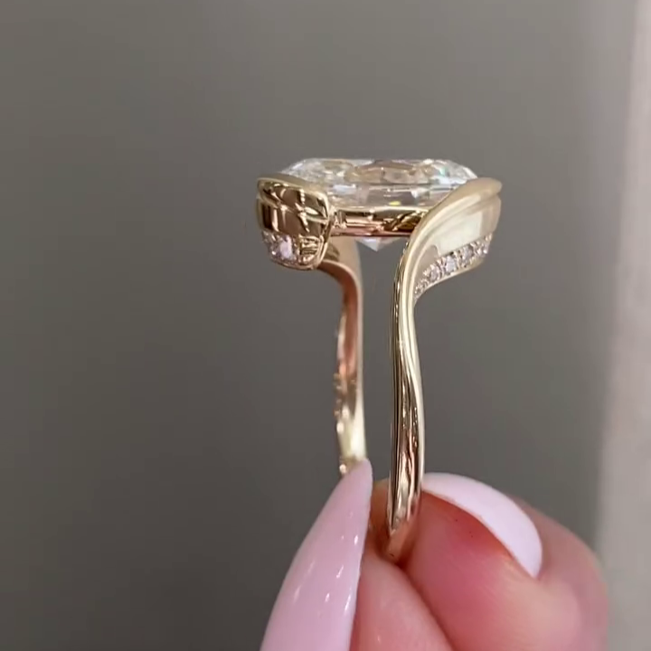 Oval 3.50tcw Lab-grown Diamond Unique Bypass Style Engagement Ring, D-E-F Color, VVS-VS Clarity