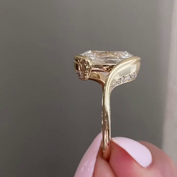 Oval 3.50tcw Lab-grown Diamond Unique Bypass Style Engagement Ring, D-E-F Color, VVS-VS Clarity