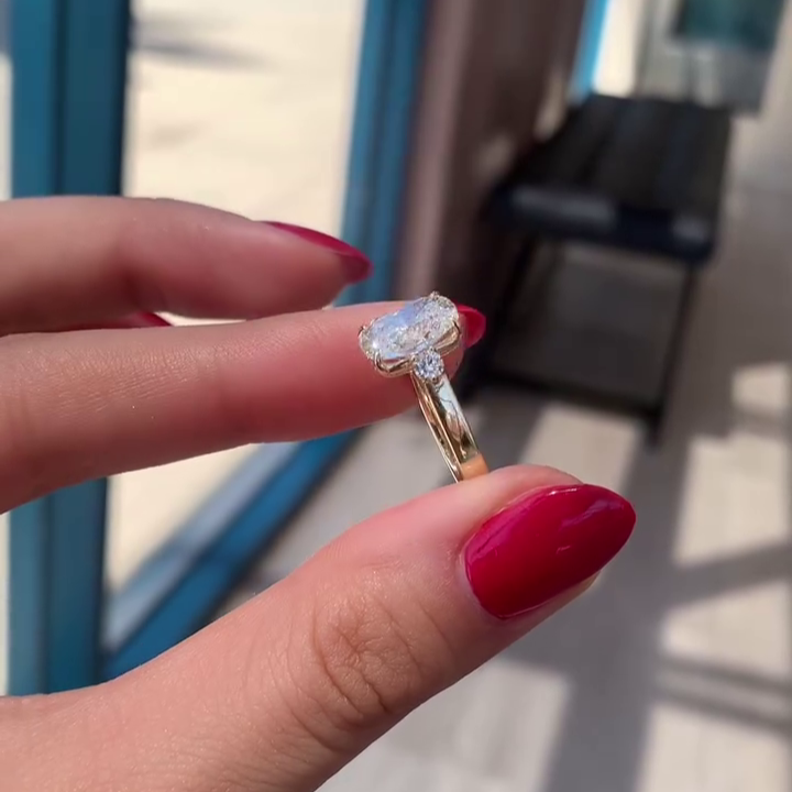 3.20tcw Elongated CushionLab Diamond Engagement Ring | IGI Certified | VVS–VS Clarity
