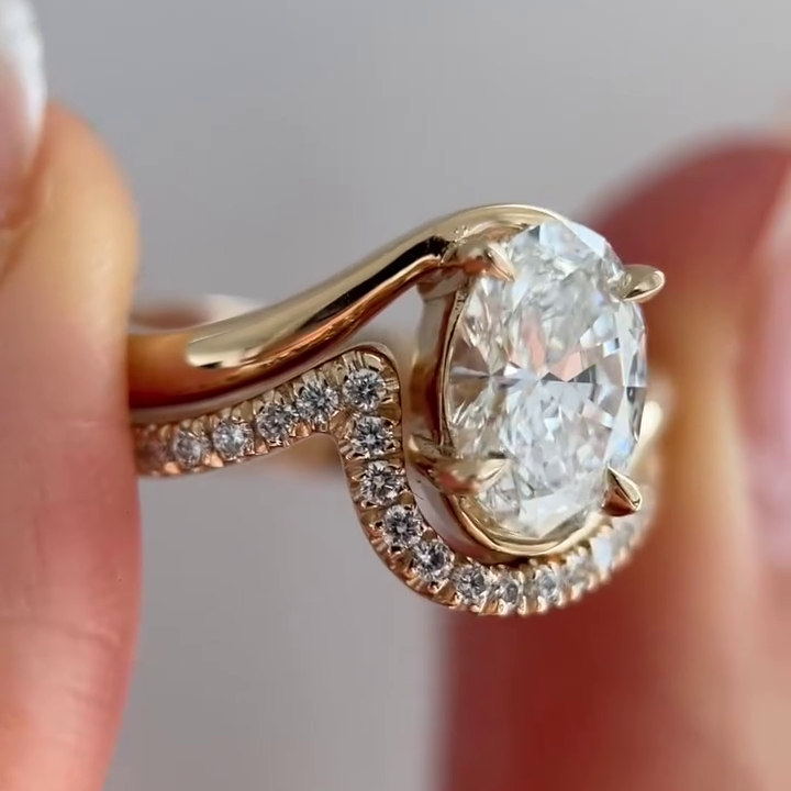 Oval 2.50tcw Lab Grown Diamond Bypass Set Engagement Ring With Band, D-E-F Color, VVS-VS Clarity