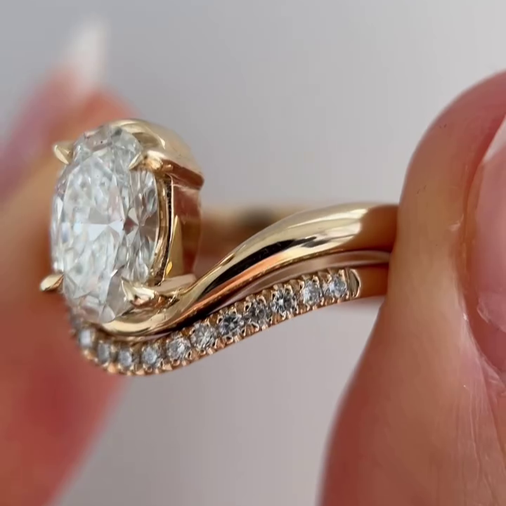 Lab grown oval bypass diamond ring yellow gold