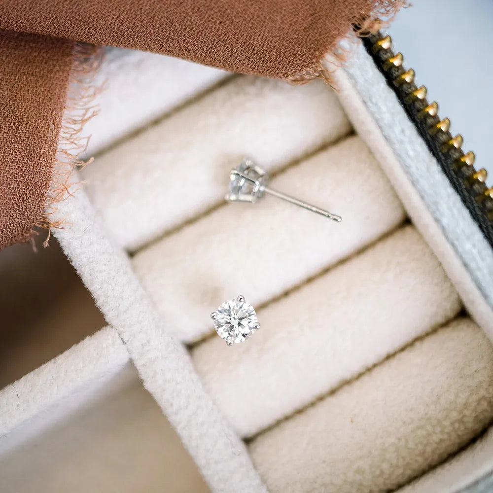 Round Lab Grown Diamond Stud Earring, EF Color, VS Clarity, IGI Certified